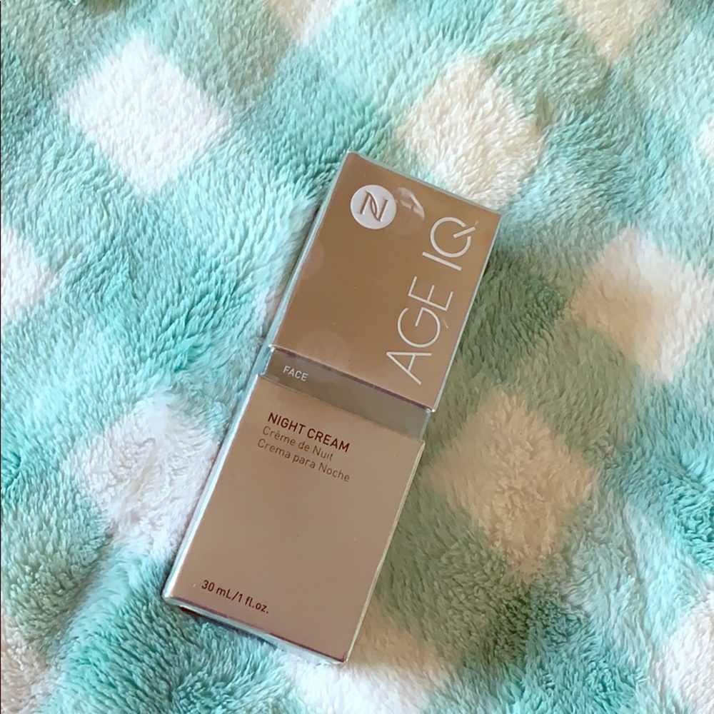 Age IQ night cream